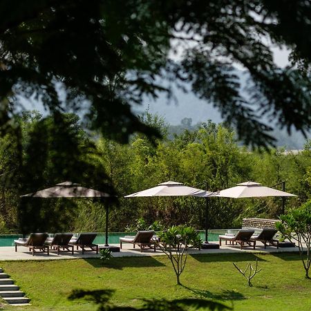Sanctuary Chitwan National Park Exterior foto