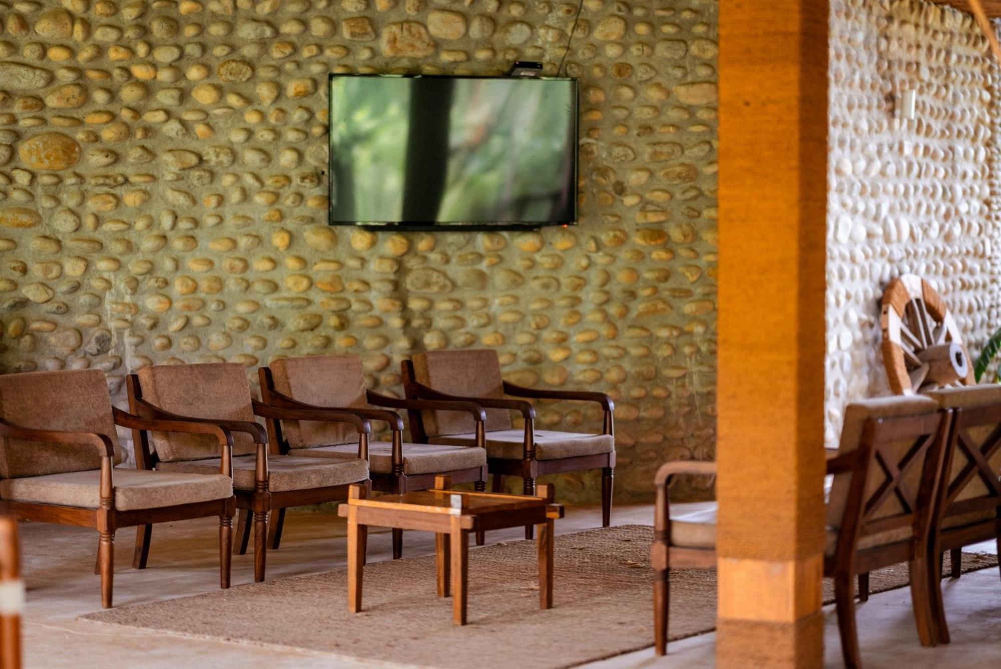 Sanctuary Chitwan National Park Exterior foto