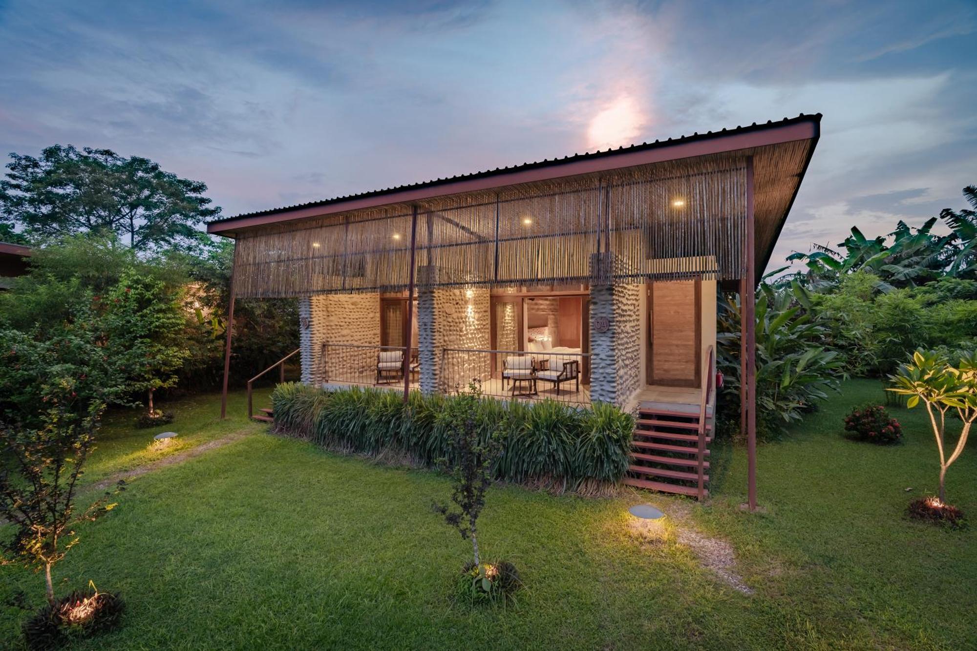 Sanctuary Chitwan National Park Exterior foto