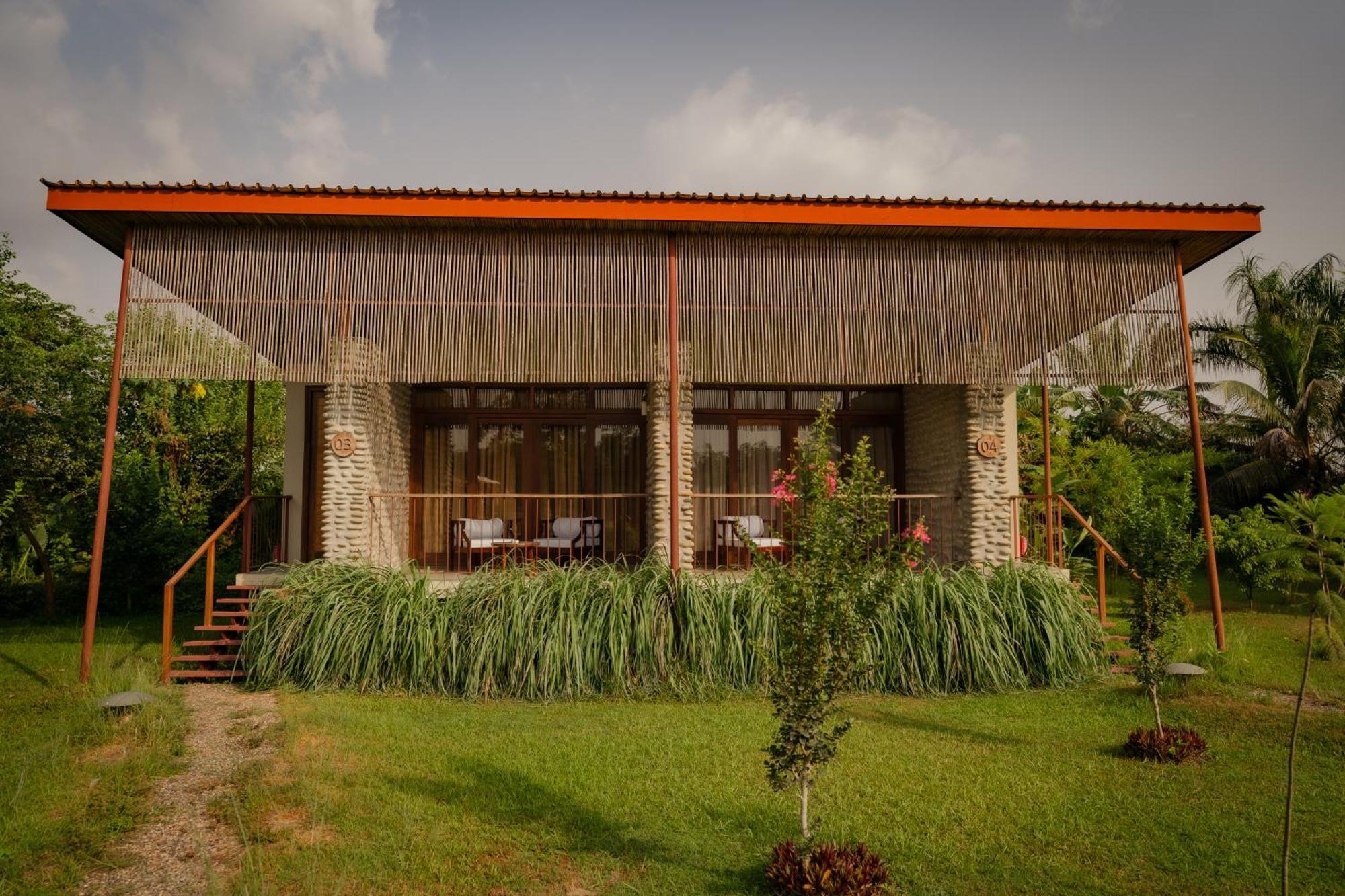 Sanctuary Chitwan National Park Exterior foto