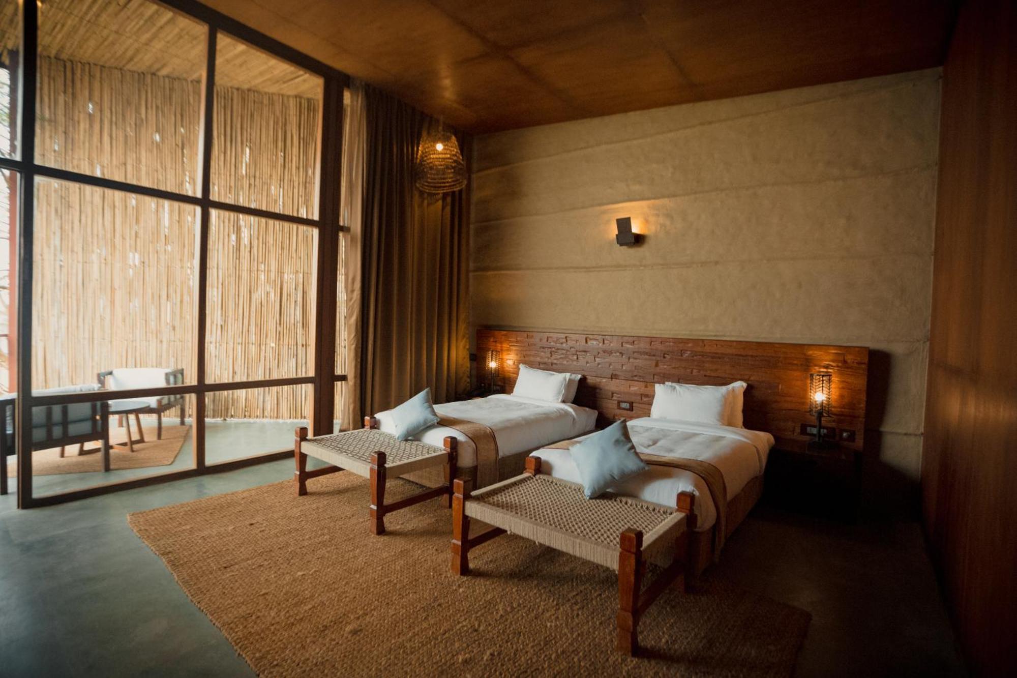 Sanctuary Chitwan National Park Exterior foto